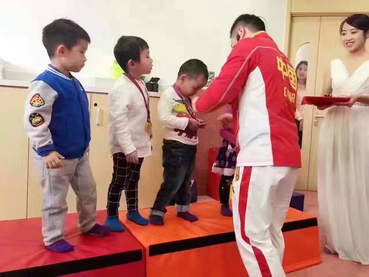 NYC纽约国际广东汕头海滨花园早教中心：小小龙冠军发现之旅！总部 VS 海滨花园中心！