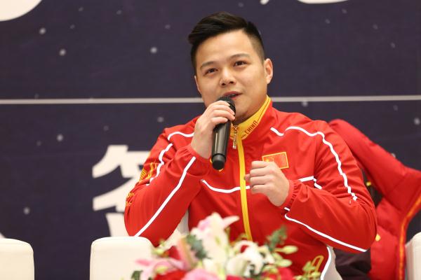 传奇人物龙清泉正式签约成为NYC纽约国际代言人! 传奇人物龙清泉正式签约成为NYC纽约国际代言人!
