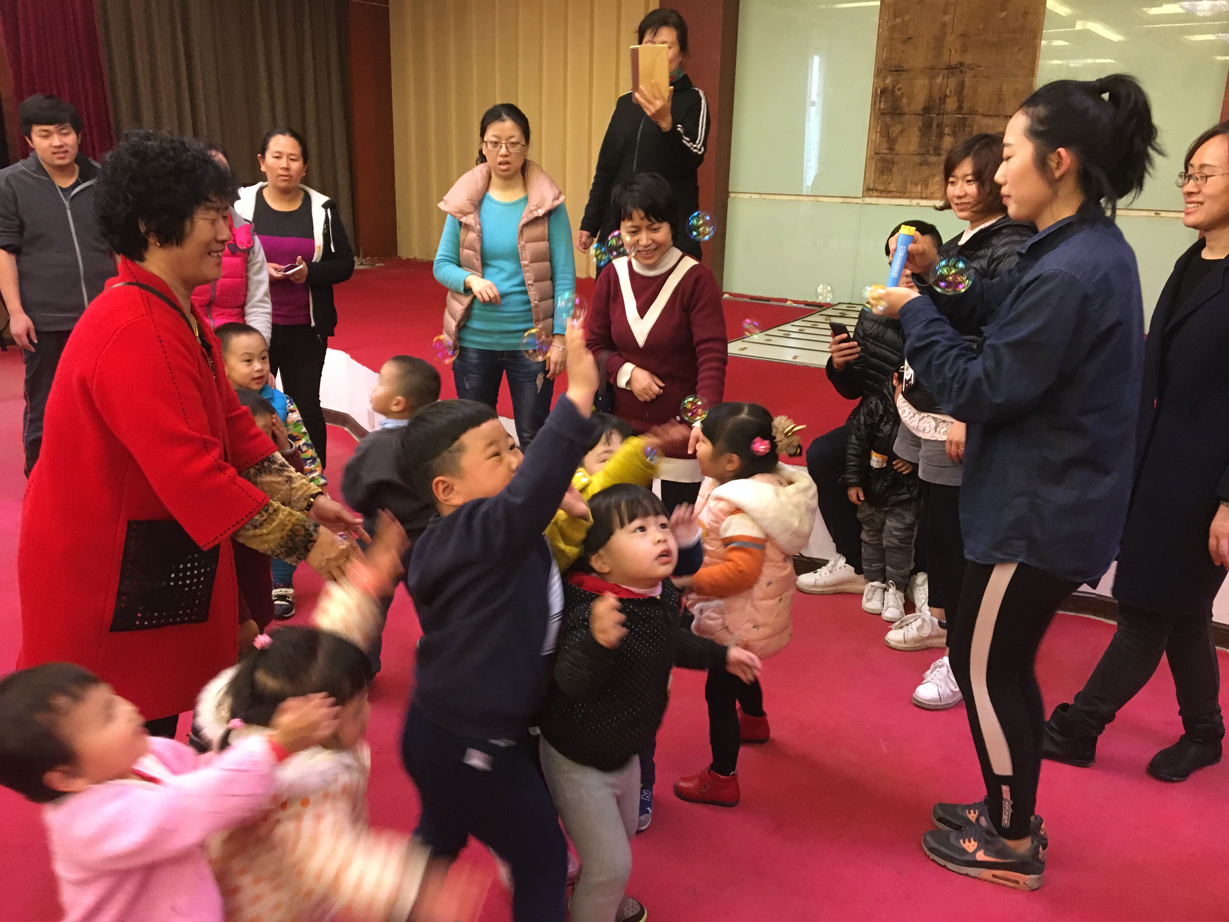 NYC纽约国际上海仲盛中心：采草莓一日游活动回顾
