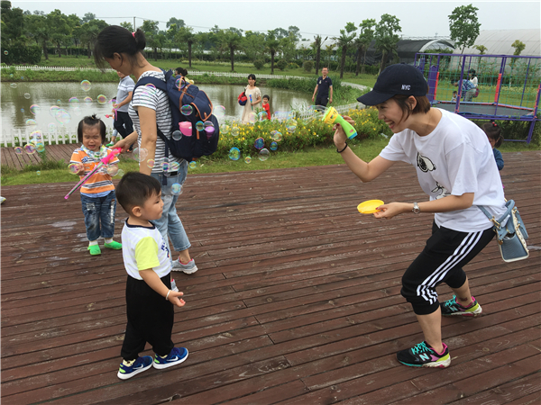 NYC纽约国际上海仲盛中心：缤纷水果采摘之采蓝莓活动回顾