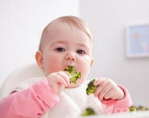 天气热宝宝食欲不振怎么办