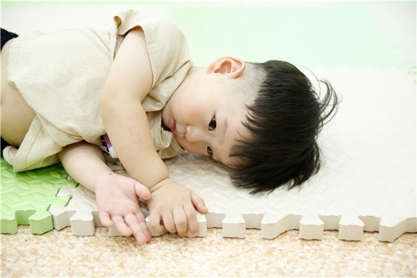 七月艺术活动：小画家的炫彩夏日
