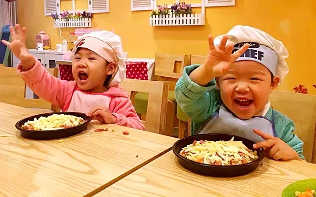 NYC纽约国际上海松江早教中心小小披萨师8月预告