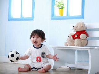别让孩子过度依赖电视机