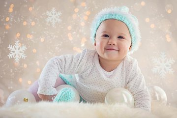 如何给新生儿宝宝巧穿衣？
