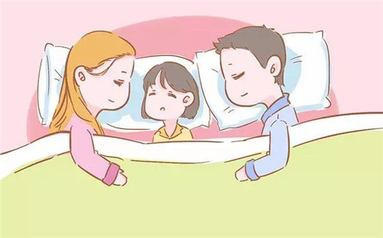NYC纽约国际大连印象城早教中心：孩子多大适合分床睡？爸妈必知！