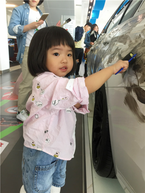 NYC大连印象城早教中心：宝马汽车涂鸦精彩回顾