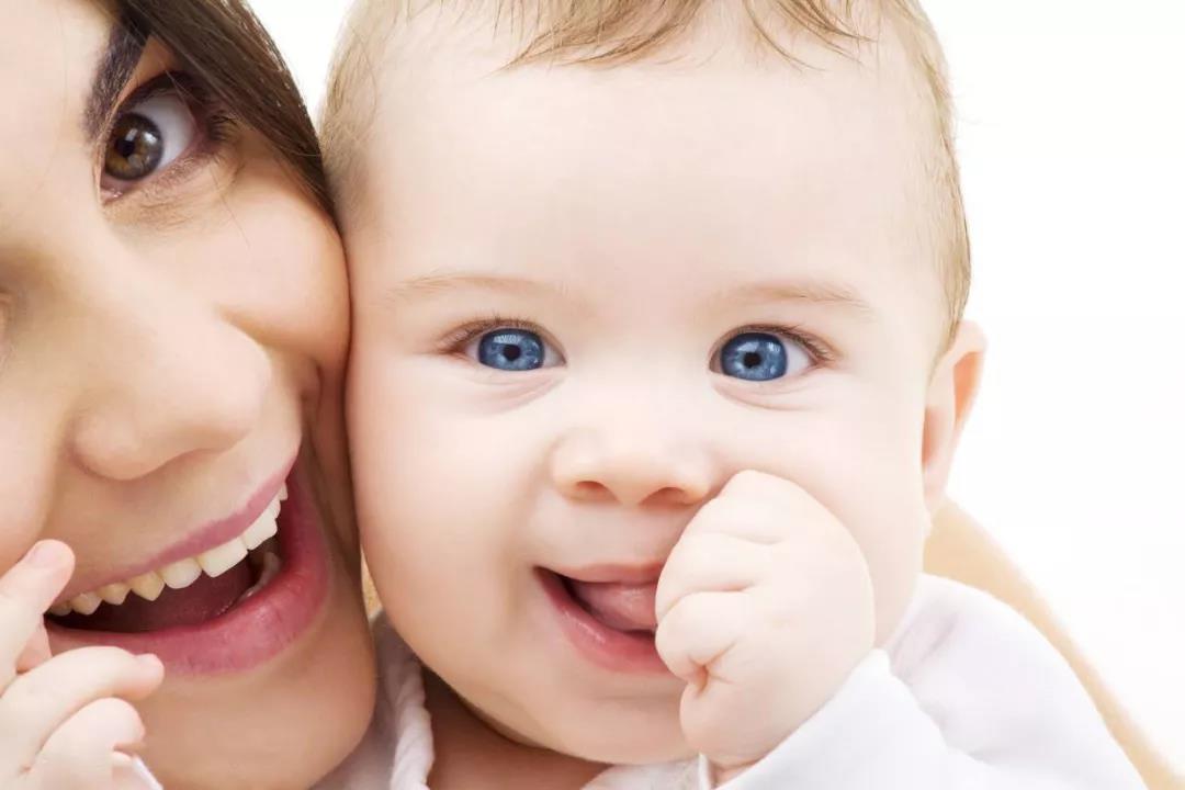 哺乳妈妈要多吃保护宝宝视力的食物