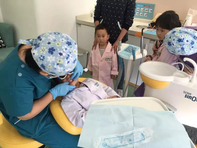 NYC成都早教中心小小牙医体验日预告