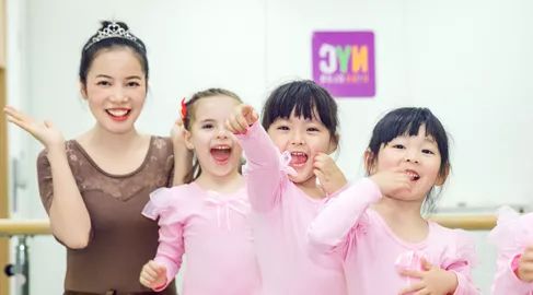 NYC纽约国际唐山福地早教中心：NYC年度大事件 ‖ 再见2018，你好2019