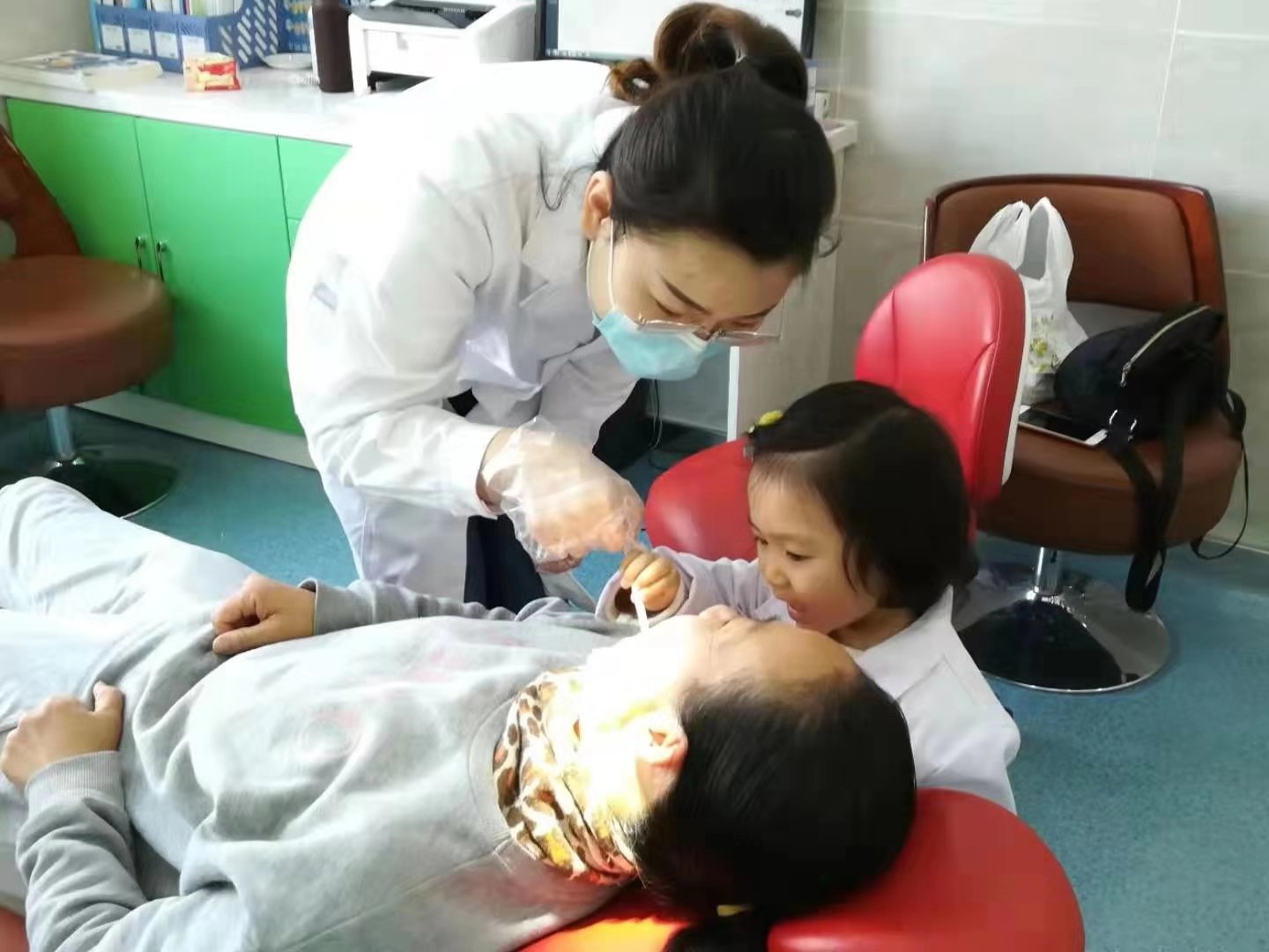 NYC纽约国际唐山早教中心：“小小牙医”亲子活动回顾