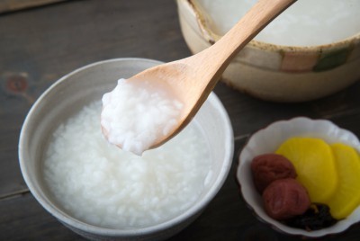NYC纽约国际惠州早教中心：宝宝腹泻吃什么比较好？哪些辅食对腹泻宝宝帮助最大！