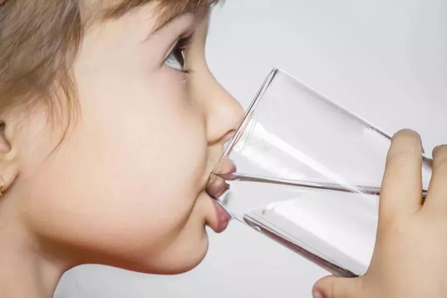 NYC纽约国际房山早教中心：孩子每天需要喝多少水？这篇文章告诉您答案